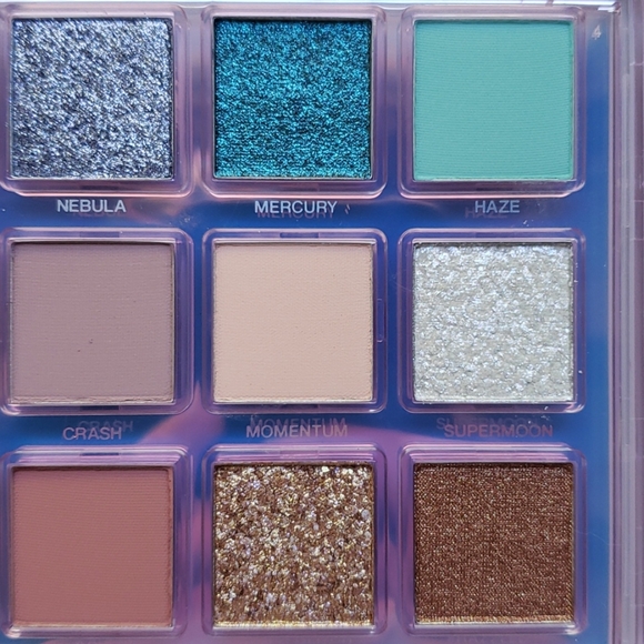 Huda Beauty Eyeshadow Palette - Picture 10 of 13
